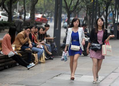 又走一个！TVB女神突然宣布离巢，当普拉提老师全是男学员